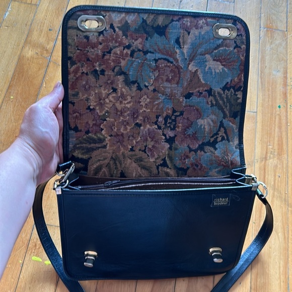 Vintage turnlock black Leather Crossbody Bag - Picture 5 of 6